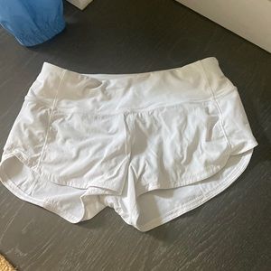 white lululemon speed up shorts 2.5 inches